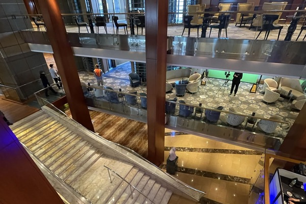 imagem Celebrity Infinity 11
