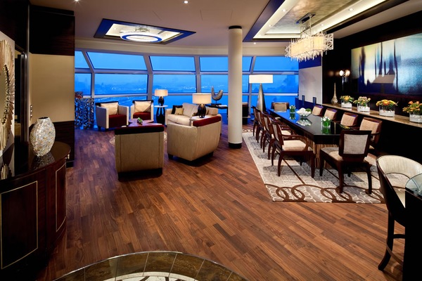 imagem Celebrity Reflection 17