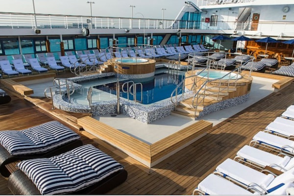 imagem Oceania Insignia 14