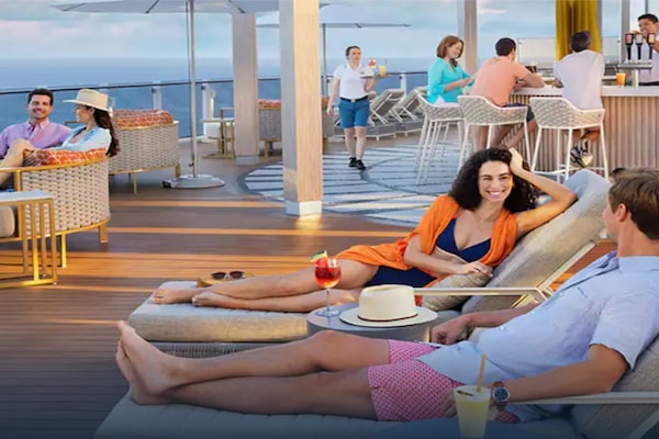 NCL Luna Solarium