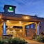 Holiday Inn Express And Suites - Vernon By Ihg