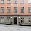 Lady Hamilton Hotel