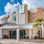 Winter The Dolphin's Beach Club, Ascend Hotel Collection
