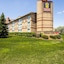 Monte Carlo Inn Airport Suites
