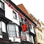 Brook Red Lion Hotel