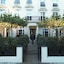 La Suite West