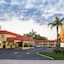 Super 8 By Wyndham Sarasota Near Siesta Key