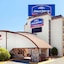 Howard Johnson By Wyndham Arlington Ballpark   Six Flags