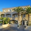 La Stella Suites