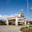Days Inn & Suites By Wyndham Corpus Christi Central