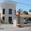 Le Moustier Suites
