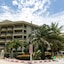 Coral Bay Resort