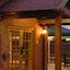 Crouchers Hotel
