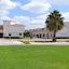 La Posada Hotel & Suites
