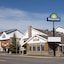 Starlite Yellowstone, Tapestry Collection By Hilton