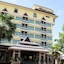 Ruean Phae Royal Park Hotel