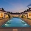 Leoney Resort
