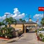 Econo Lodge & Suites
