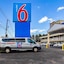 Motel 6 Elizabeth - Newark Liberty International Airport