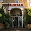 Elstead Hotel
