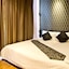 Glitz Bangkok Hotel