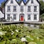 Coed Mawr Hall