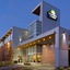 Days Inn & Suites By Wyndham Milwaukee