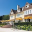 Le Manoir Hotel