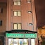 Monarch Hotel