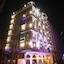 Q Hotel