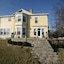 Six Acres Bed & Breakfast