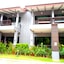Naraya Riverside Resort