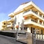 Golden Star Otel