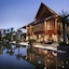 Shixishu Jianguo Yalong Bay Resort Hotel