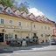 Apartments Hiša Pod Gradom
