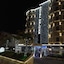 Hotel Deluxe