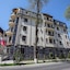Leader Hotel