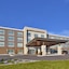 Holiday Inn Express & Suites Grand Rapids-Airport
