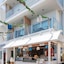 Skipper Beachfront Suites