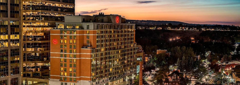 Sheraton Suites Calgary Eau Claire